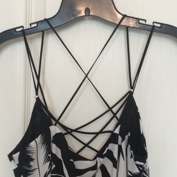 NEW floral tank top from Express - Picture 2 of 3